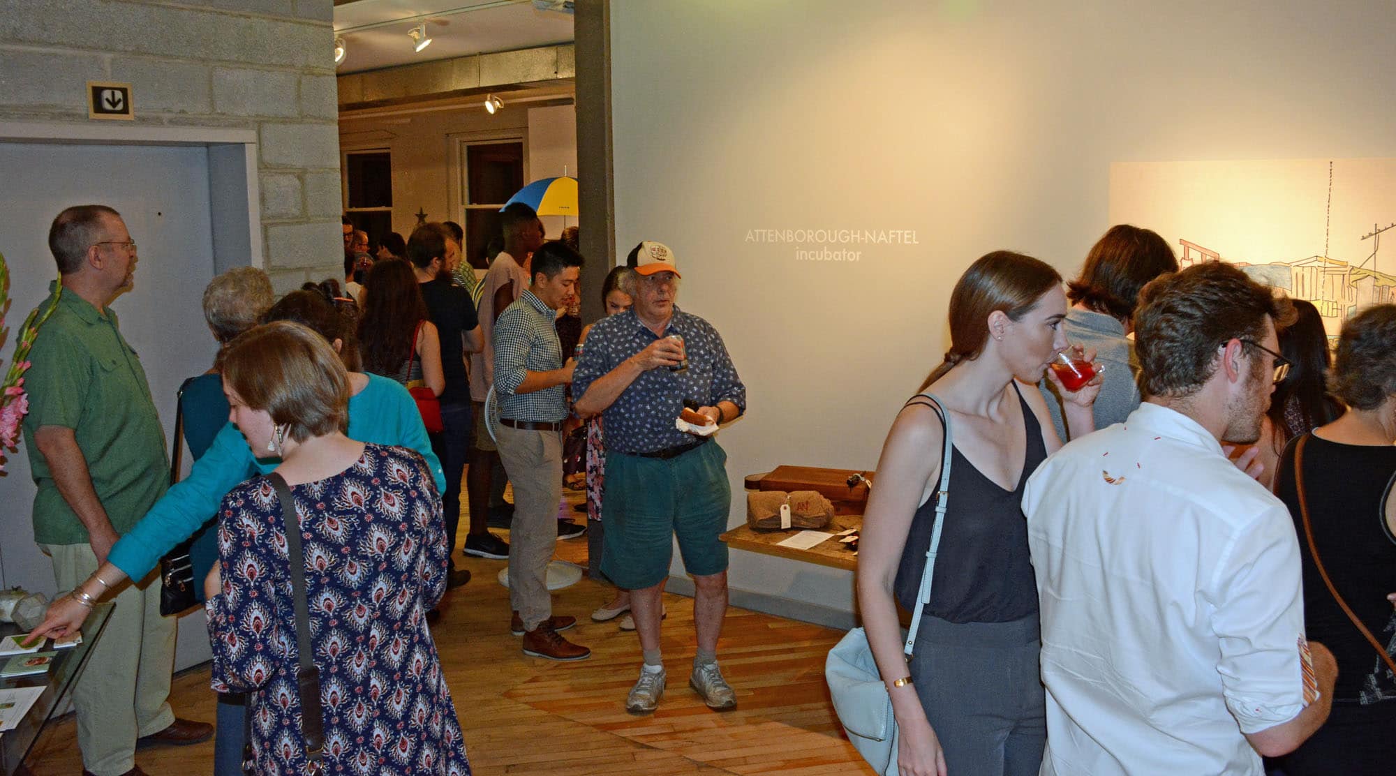 Guests could check out the shows in the two front rooms, or enjoy live entertainment in the back of the gallery.